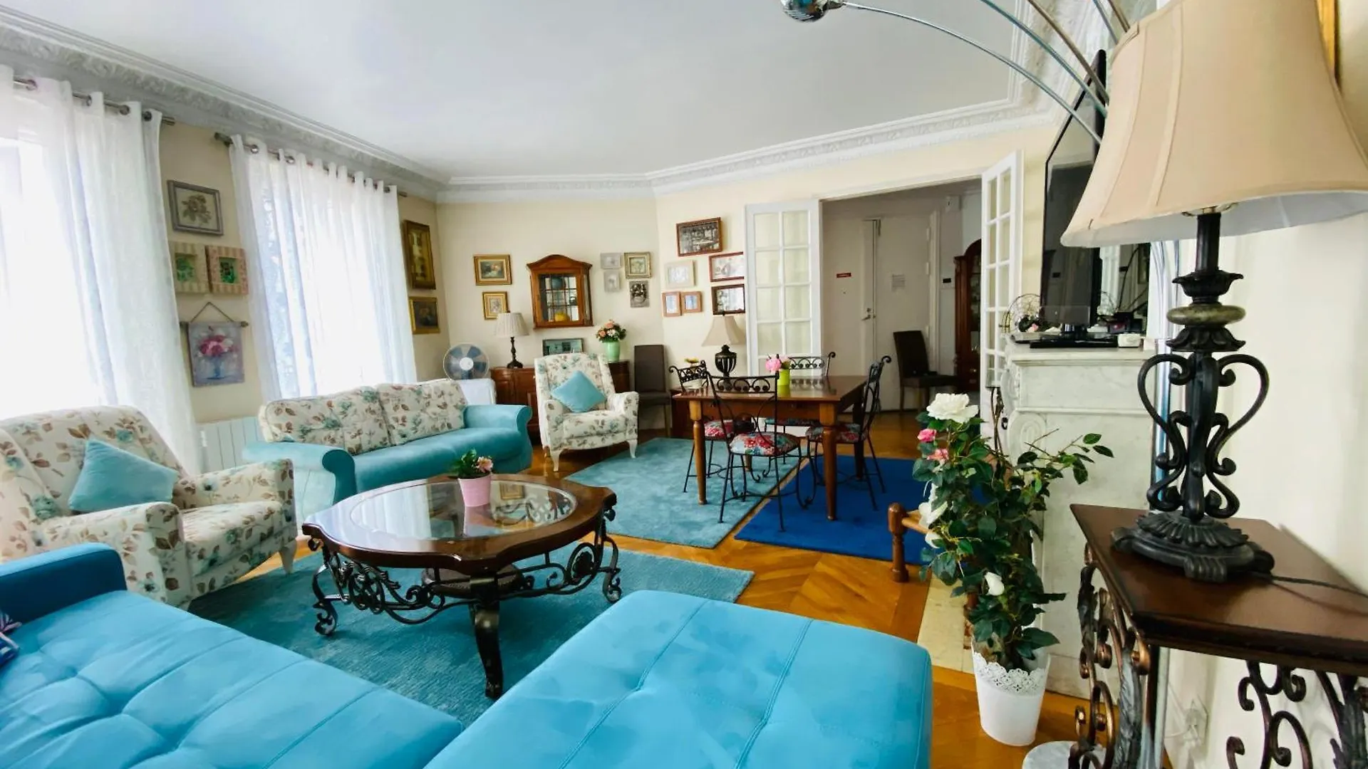 Apartment Champs Elysees Paris